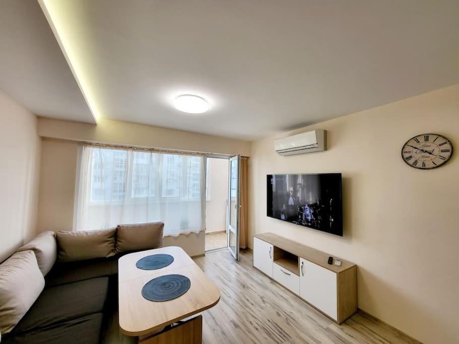 Bright City Apartment Варна Екстериор снимка