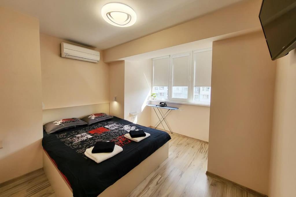Bright City Apartment Варна Екстериор снимка