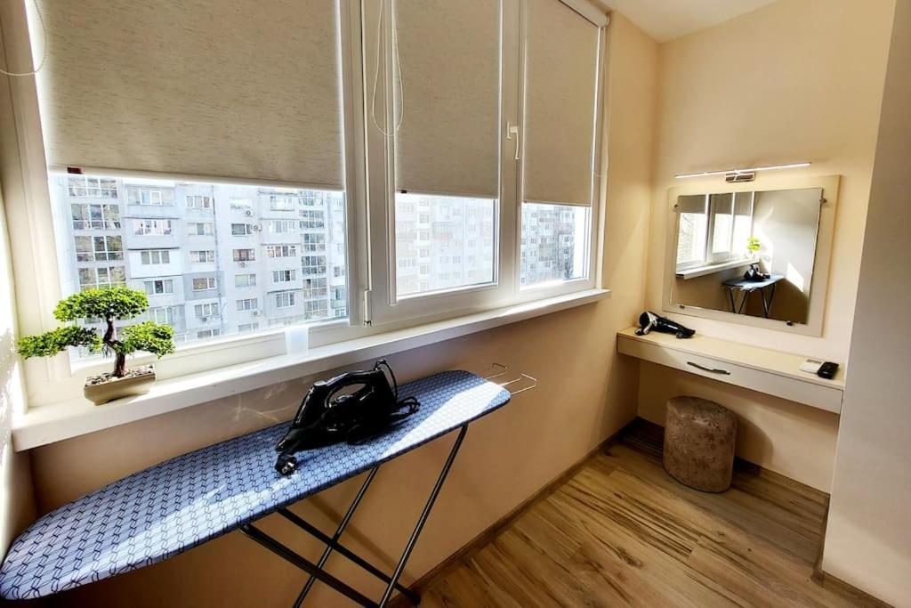 Bright City Apartment Варна Екстериор снимка