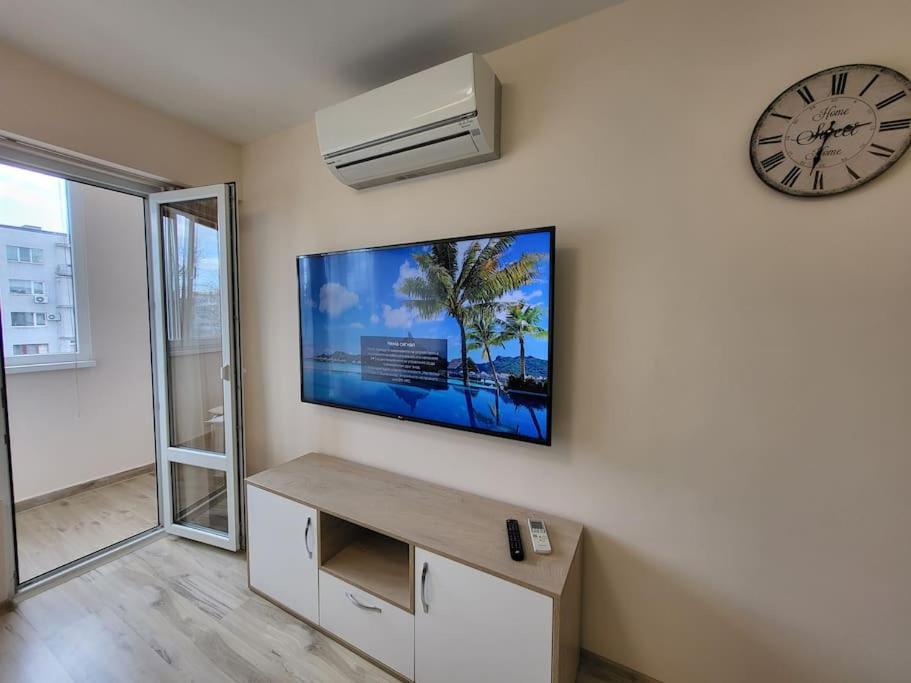 Bright City Apartment Варна Екстериор снимка